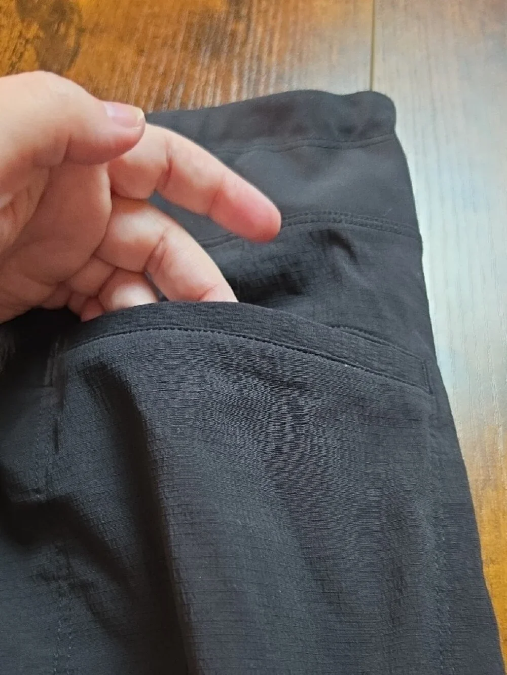 ATHLETA | Black Pull On Utility Cargo Jogger Pants Zip Pockets Stretch | 14